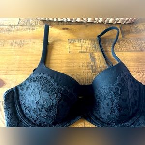 Victorias Secret Black Body By Victoria 32D Black Lace Lined‎ Demi